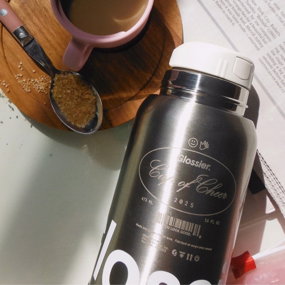 Glossier - The Classic Tumbler ❄️ - Picture 4 of 4